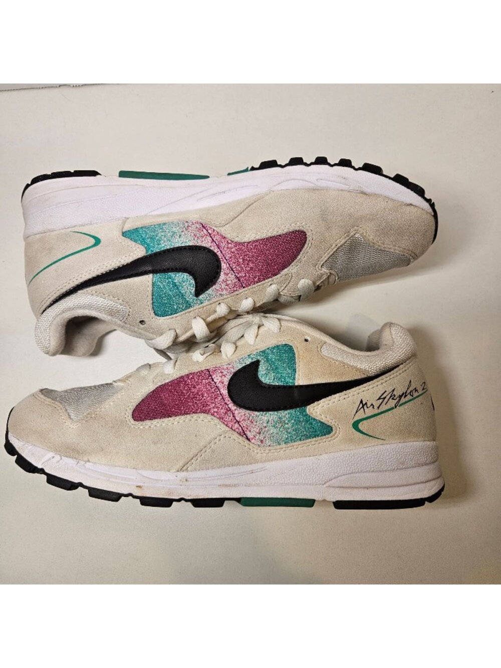 Nike Air skylon 2 Shoes Womens 7 cream Blue purple trainers A04540-100 casual